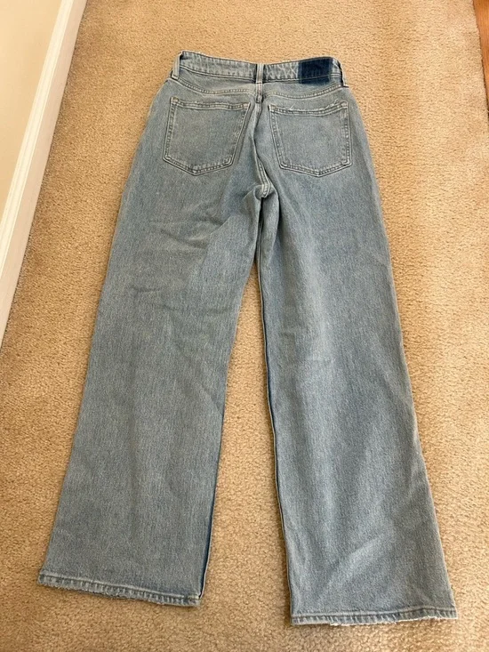 Abercrombie & Fitch 90s Relaxed High-Rise Jeans - Picture 3 of 4